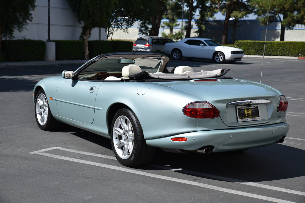 Jaguar XK8 Convertible 2001