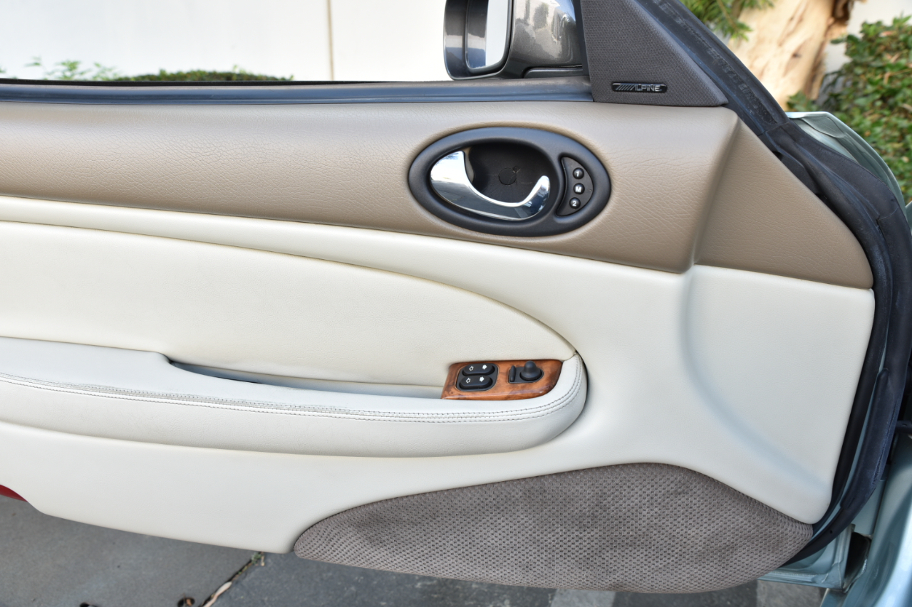 Jaguar XK8 Convertible 2001