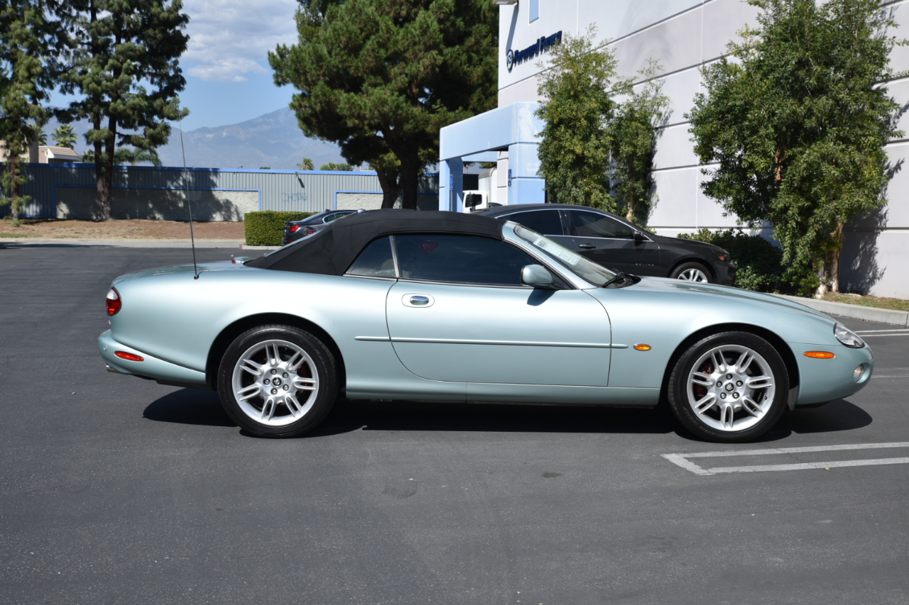 Jaguar XK8 Convertible 2001