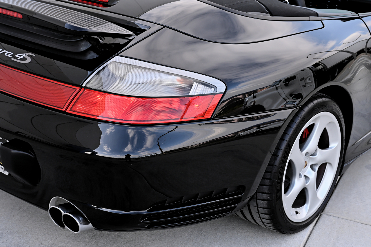 Porsche 911  2004
