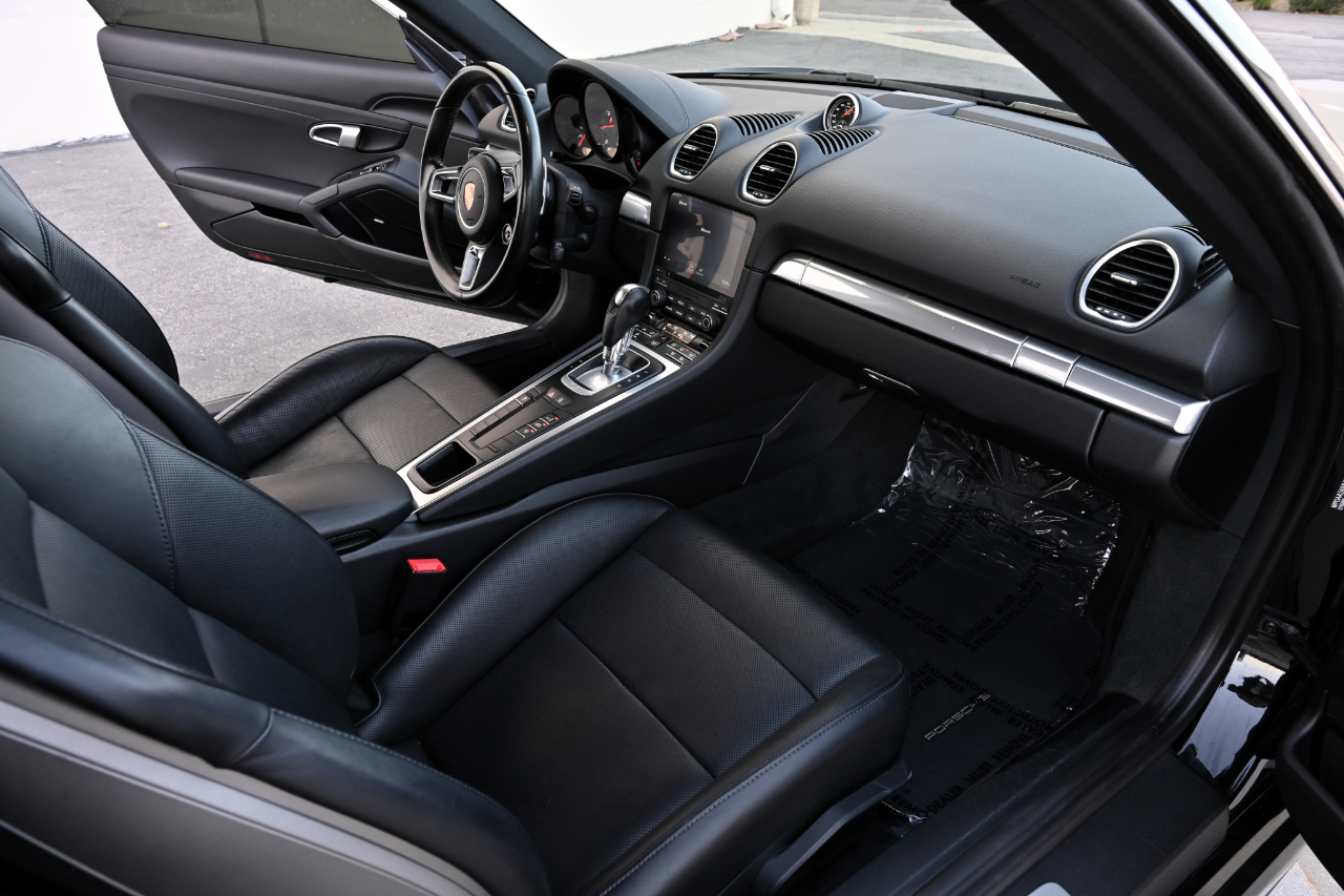 Porsche 718 Cayman Coupe 2018