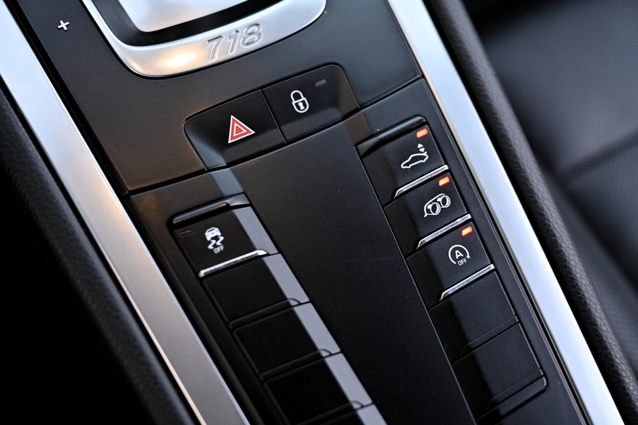 Porsche 718 Cayman Coupe 2018