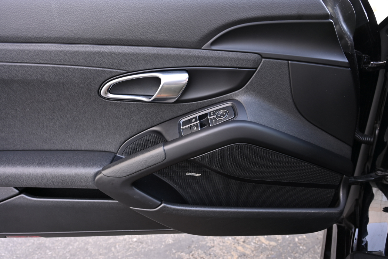 Porsche 718 Cayman Coupe 2018