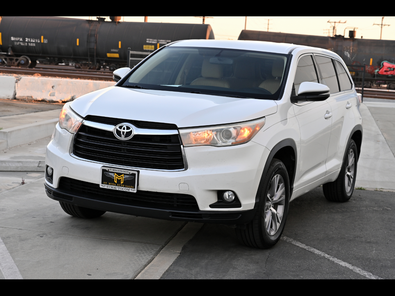 2015 Toyota Highlander LE Plus V6 FWD