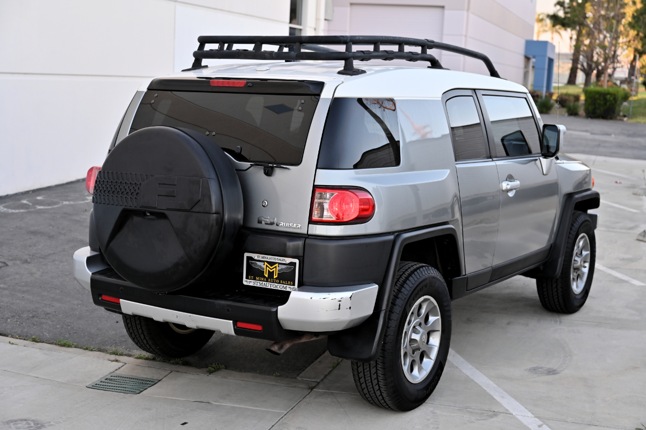 Toyota FJ Cruiser 4WD 2011