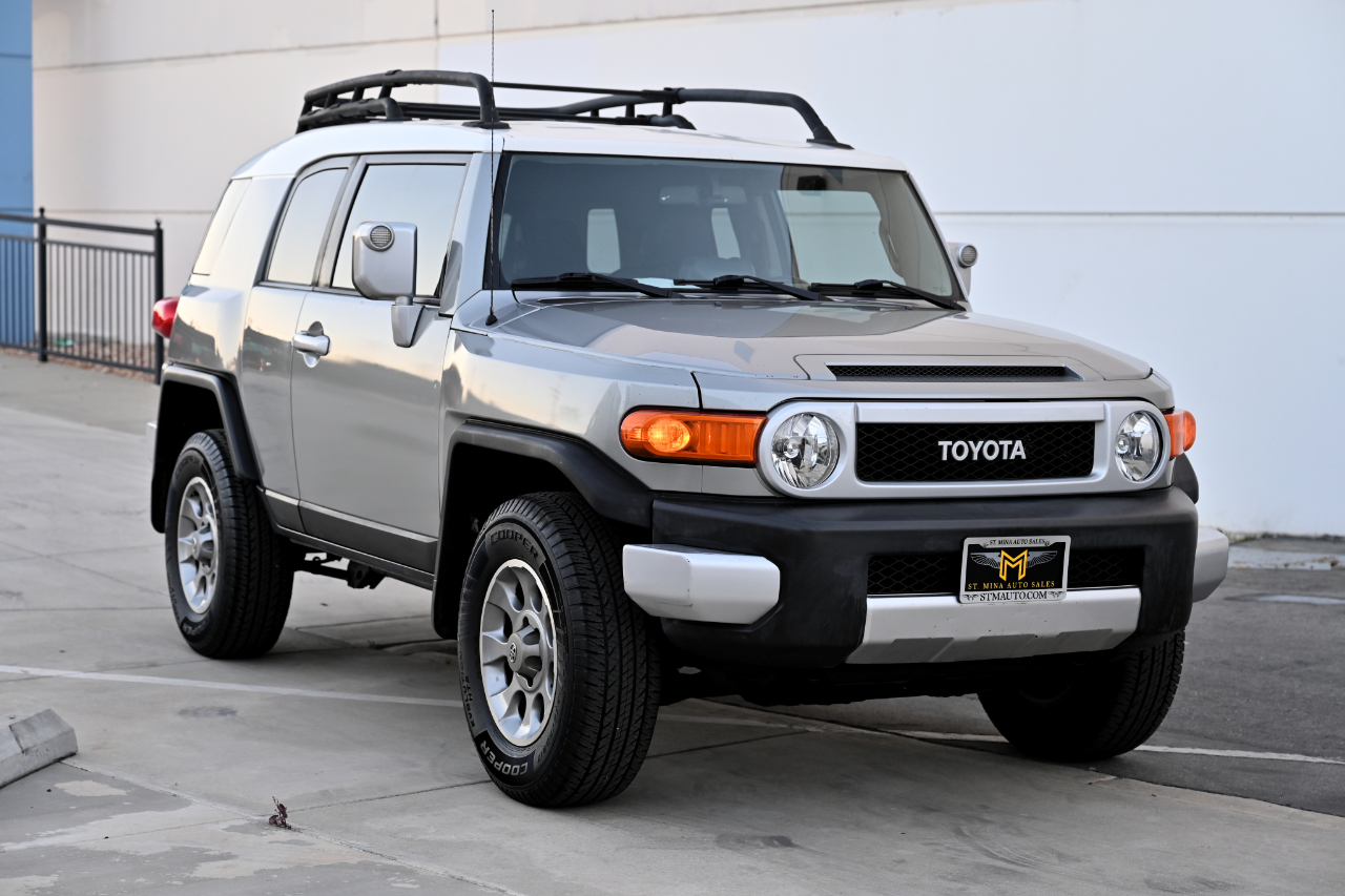 Toyota FJ Cruiser 4WD 2011