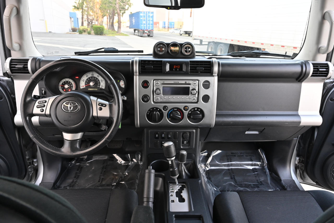 Toyota FJ Cruiser 4WD 2011