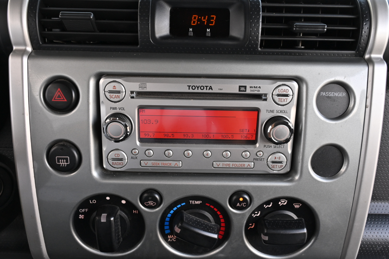 Toyota FJ Cruiser 4WD 2011