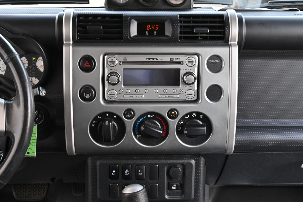 Toyota FJ Cruiser 4WD 2011