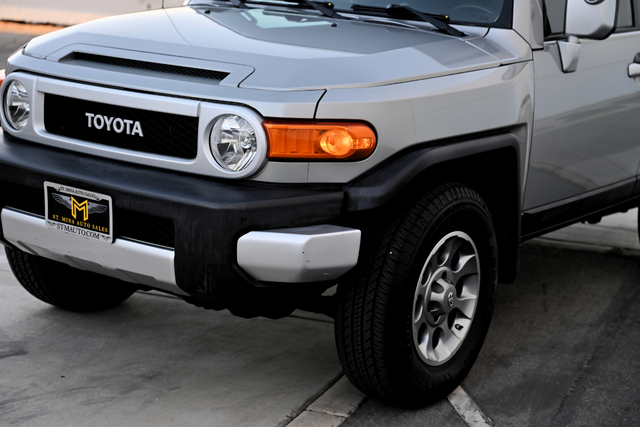 Toyota FJ Cruiser 4WD 2011