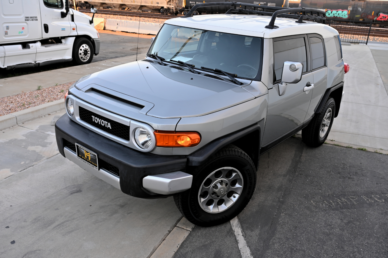 Toyota FJ Cruiser 4WD 2011