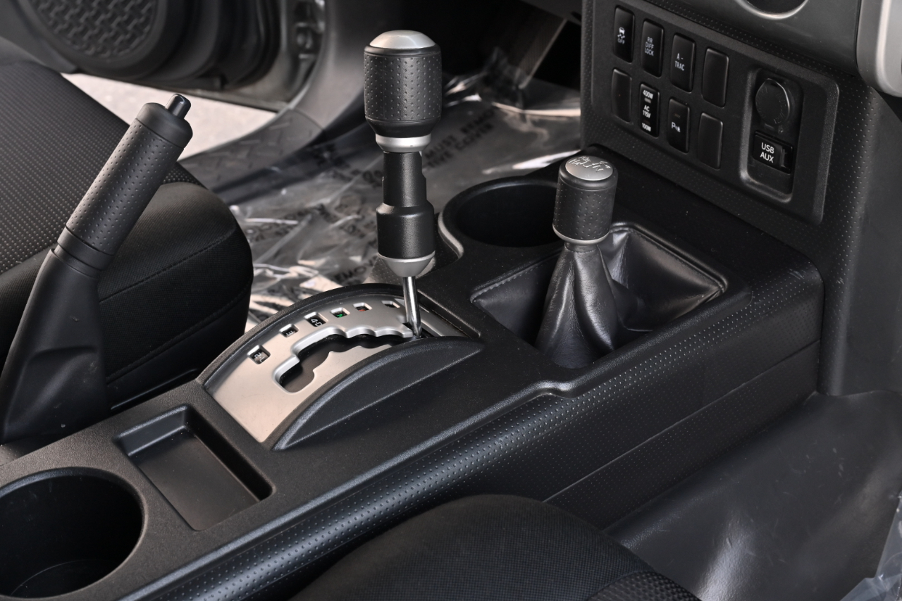 Toyota FJ Cruiser 4WD 2011