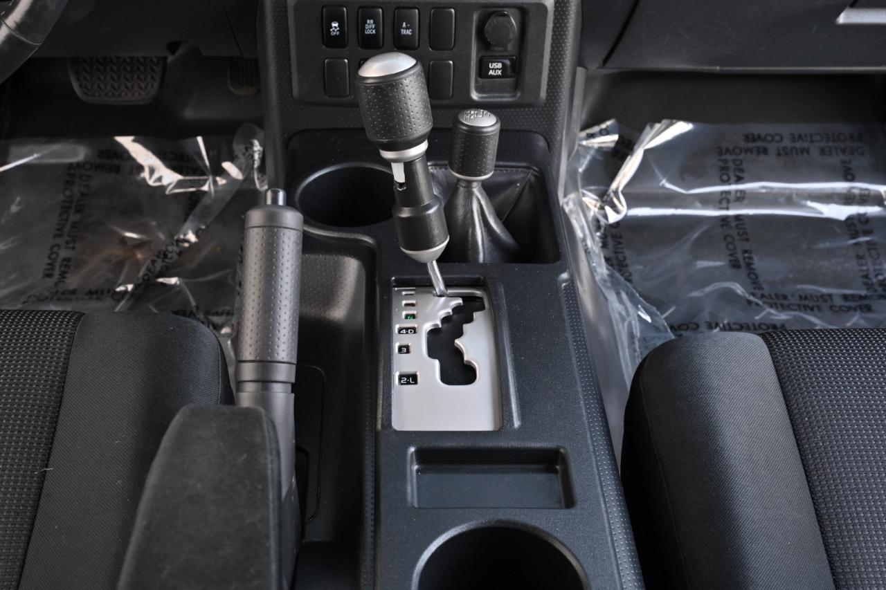 Toyota FJ Cruiser 4WD 2011