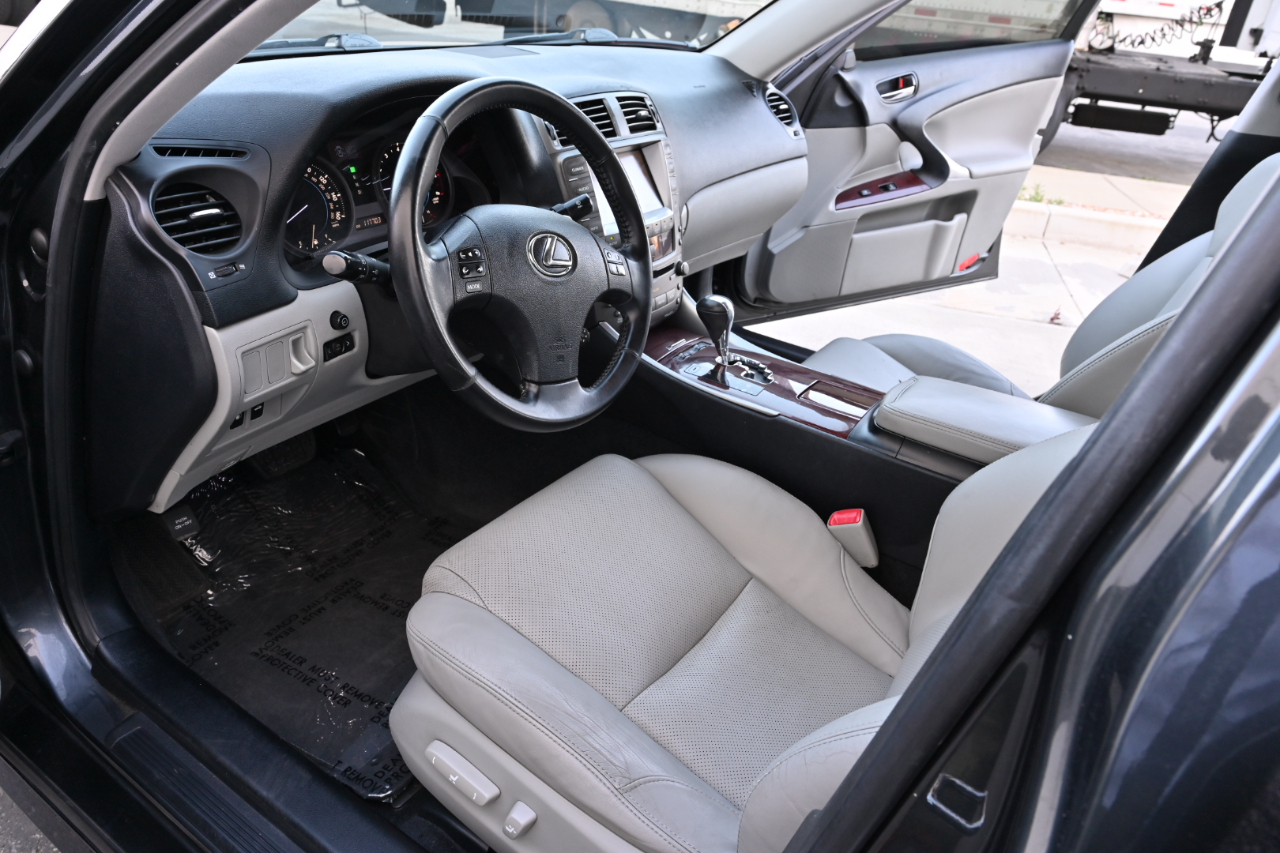 Lexus IS 250  2008