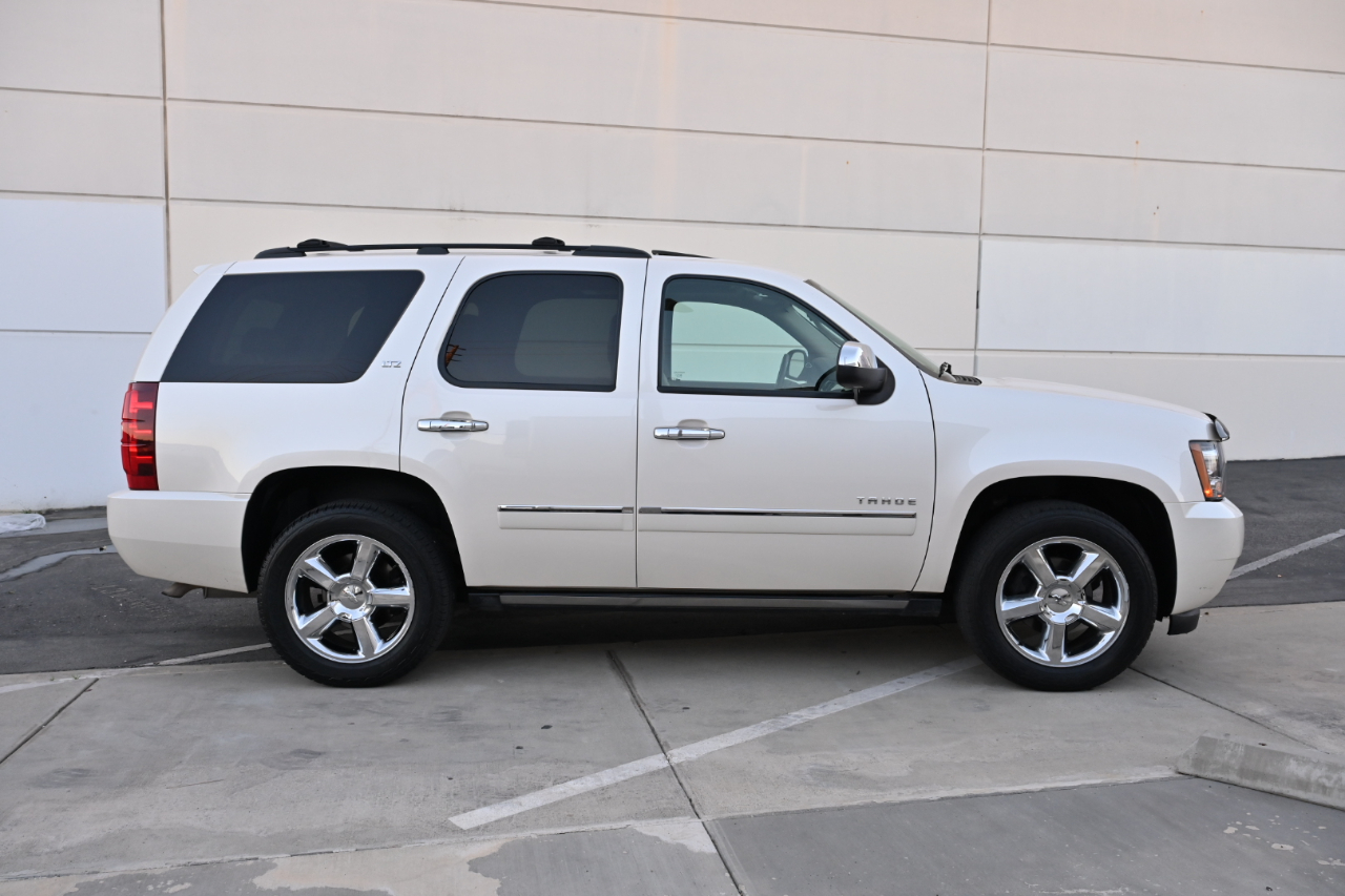 Chevrolet Tahoe  2014