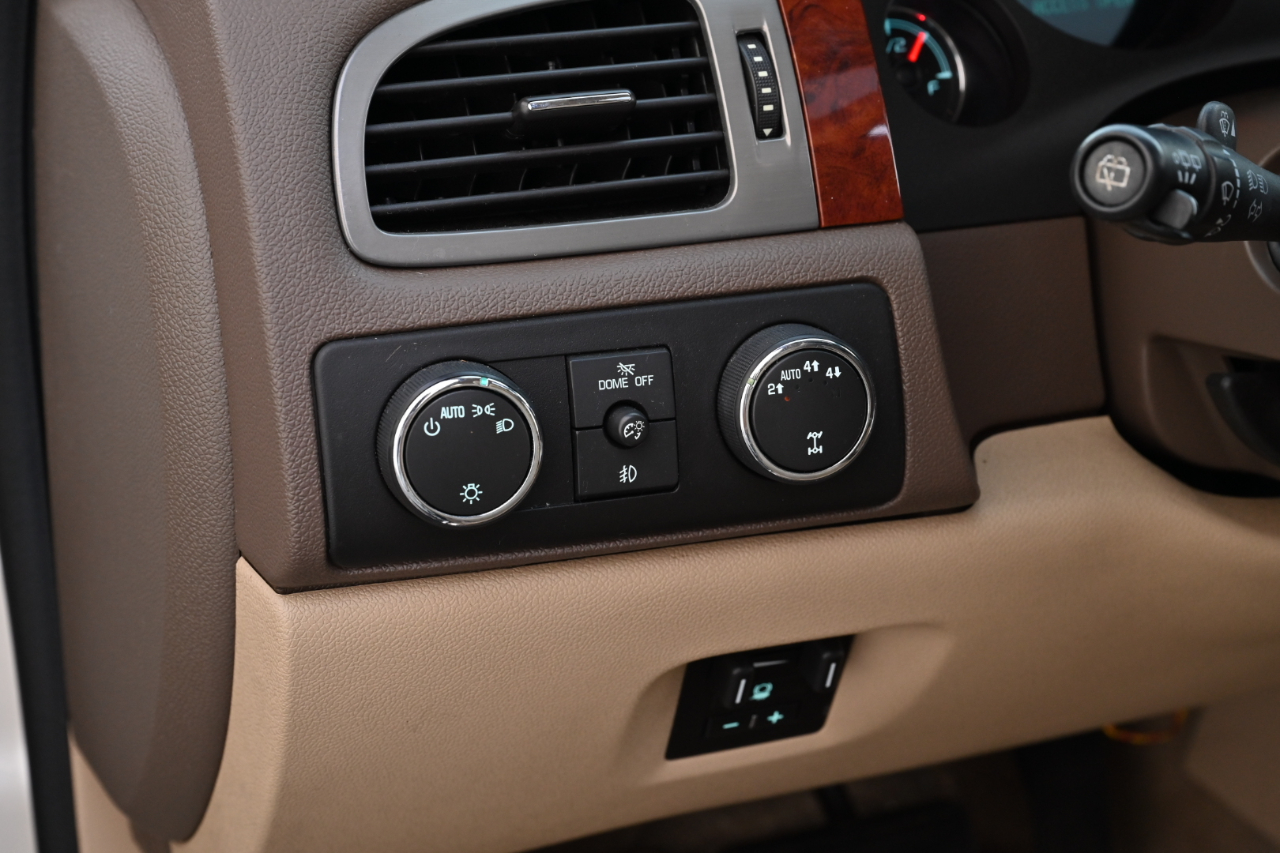 Chevrolet Tahoe  2014