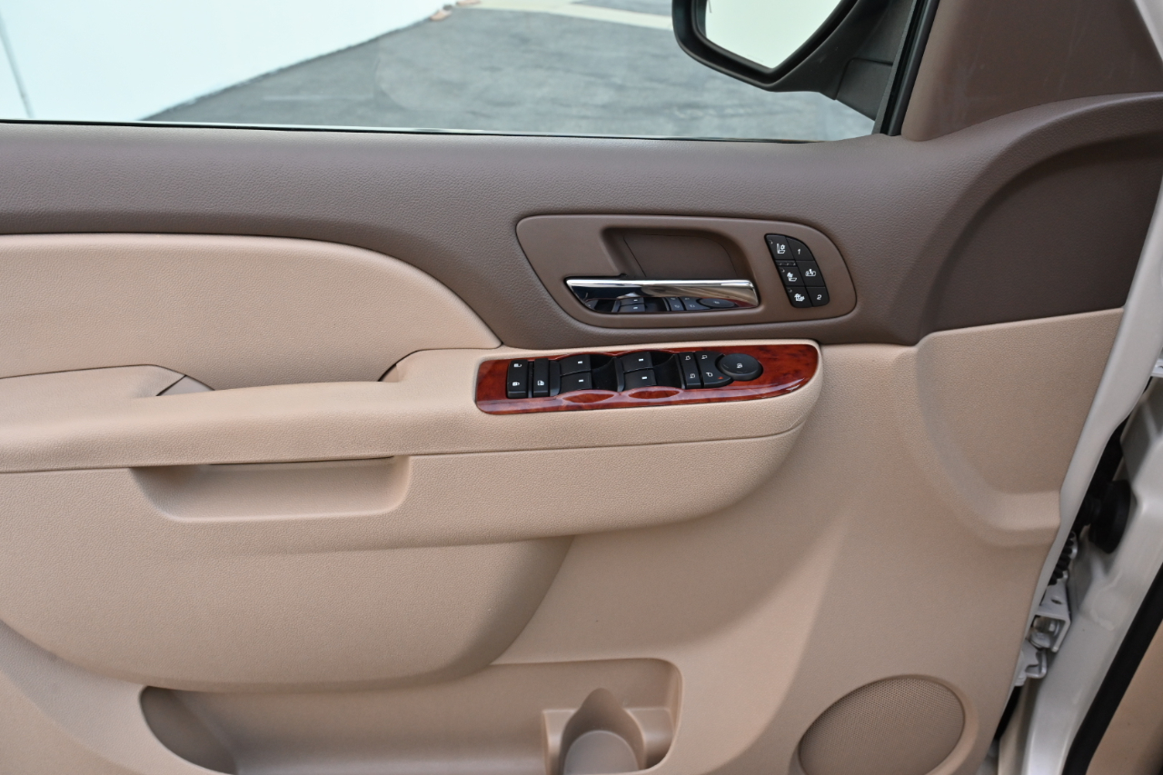 Chevrolet Tahoe  2014