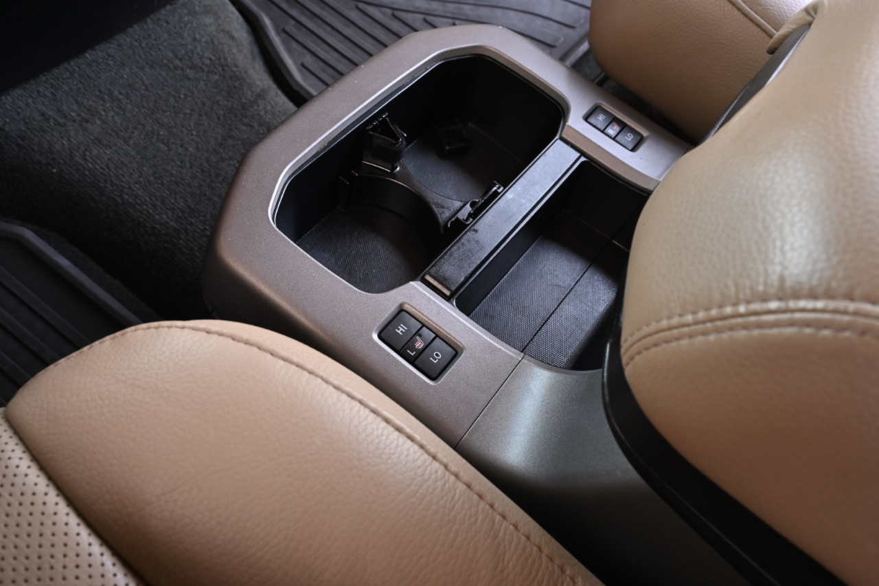 Toyota Sequoia  2014