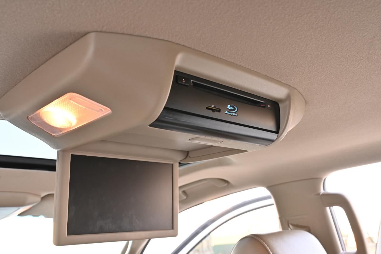 Toyota Sequoia  2014