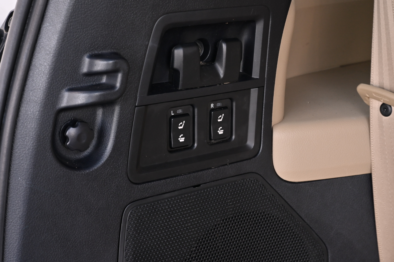 Toyota Sequoia  2014