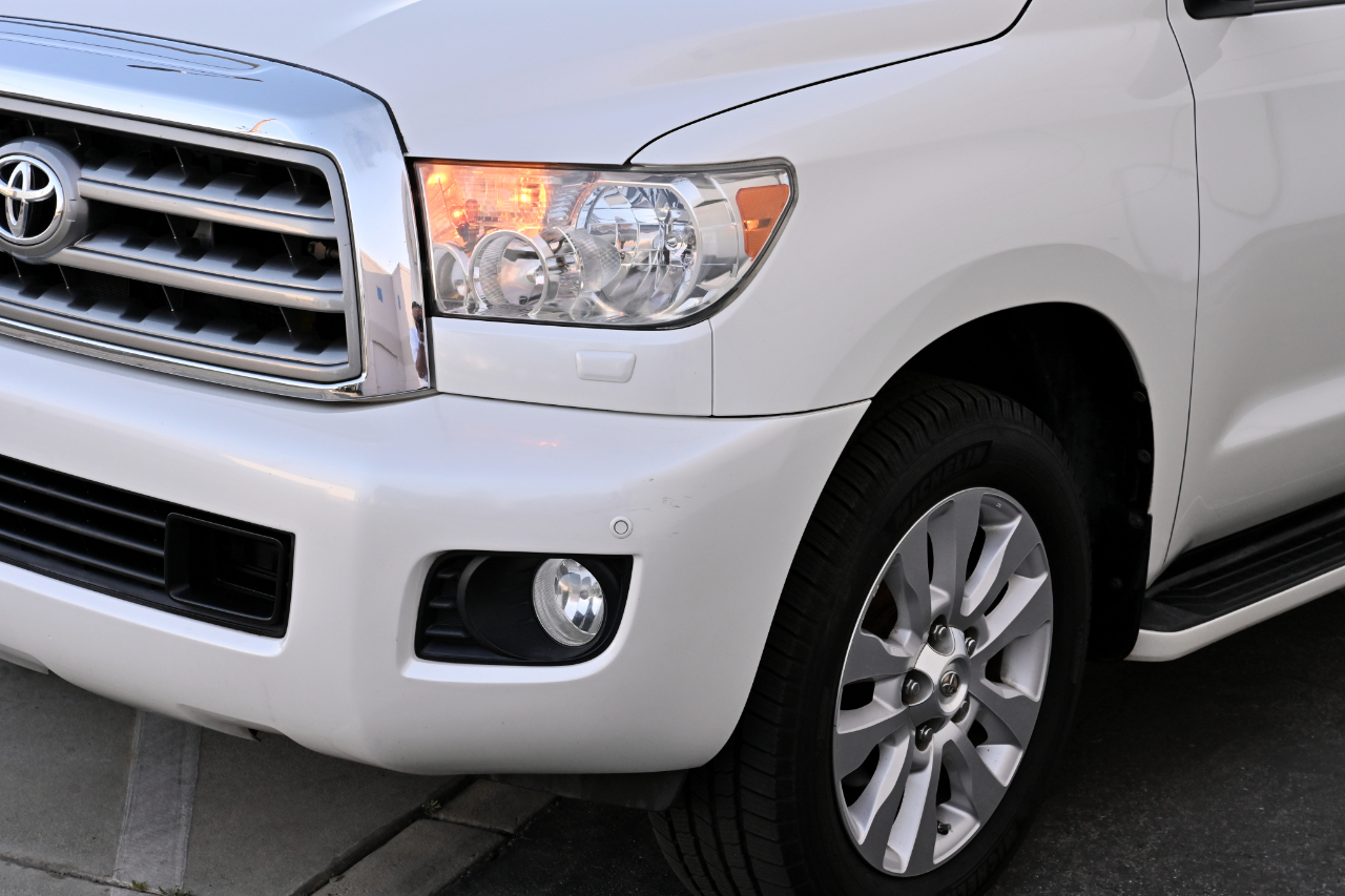 Toyota Sequoia  2014