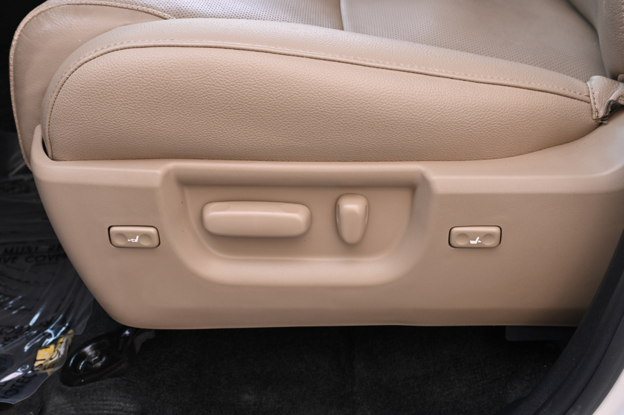 Toyota Sequoia  2014