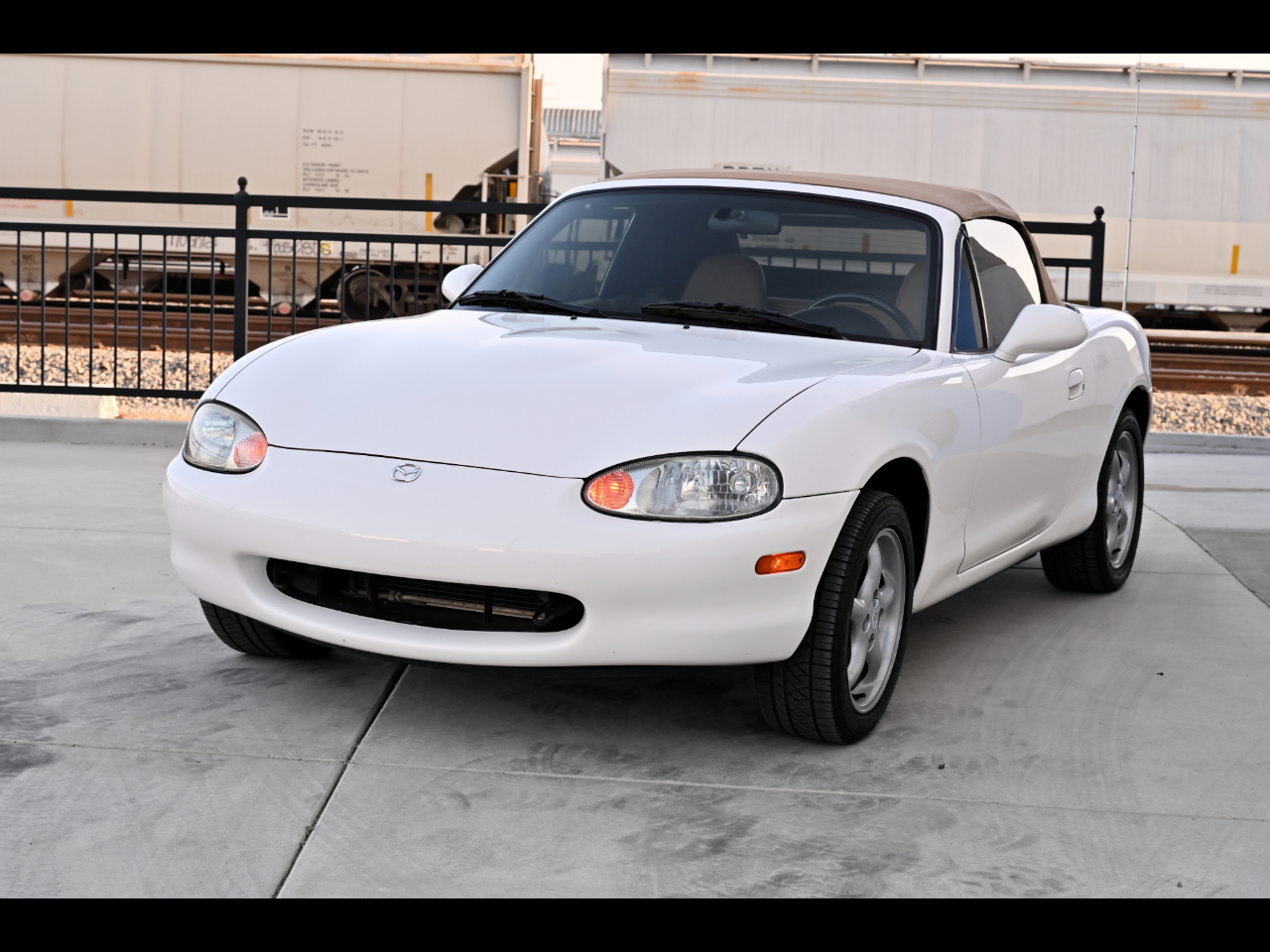 Mazda MX-5 Miata  1999