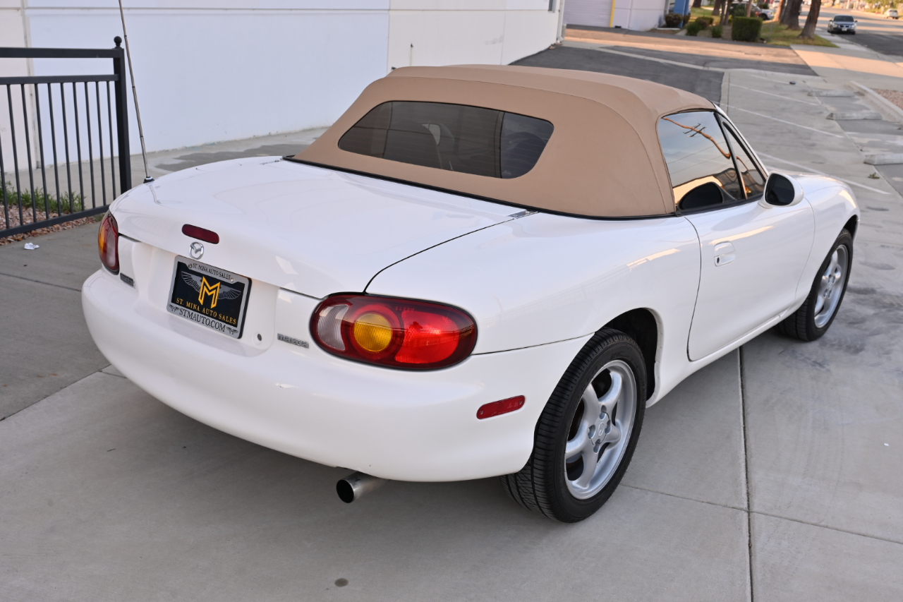 Mazda MX-5 Miata  1999