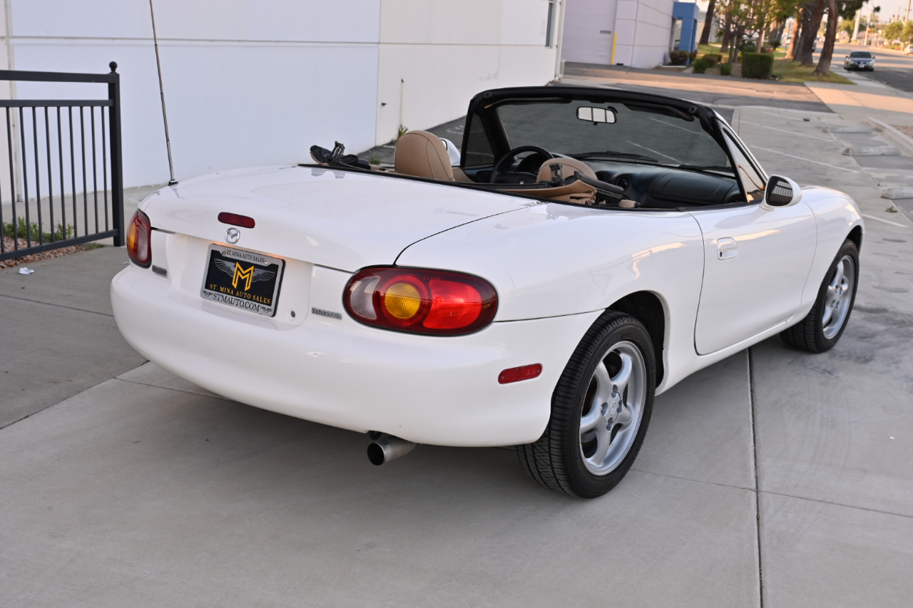 Mazda MX-5 Miata  1999