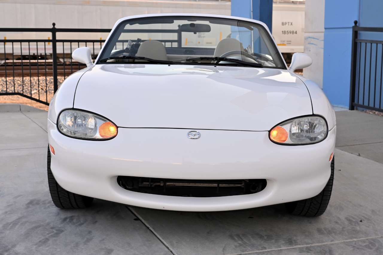 Mazda MX-5 Miata  1999