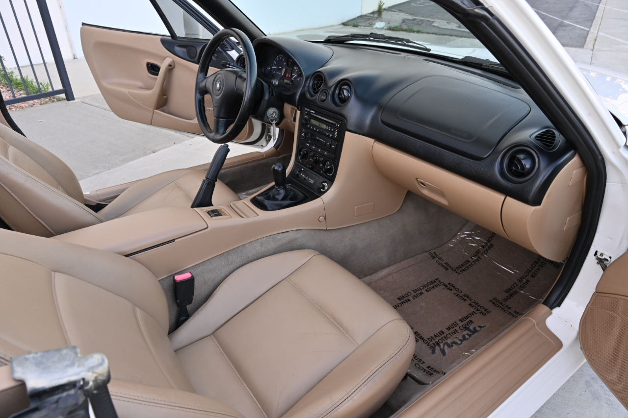 Mazda MX-5 Miata  1999