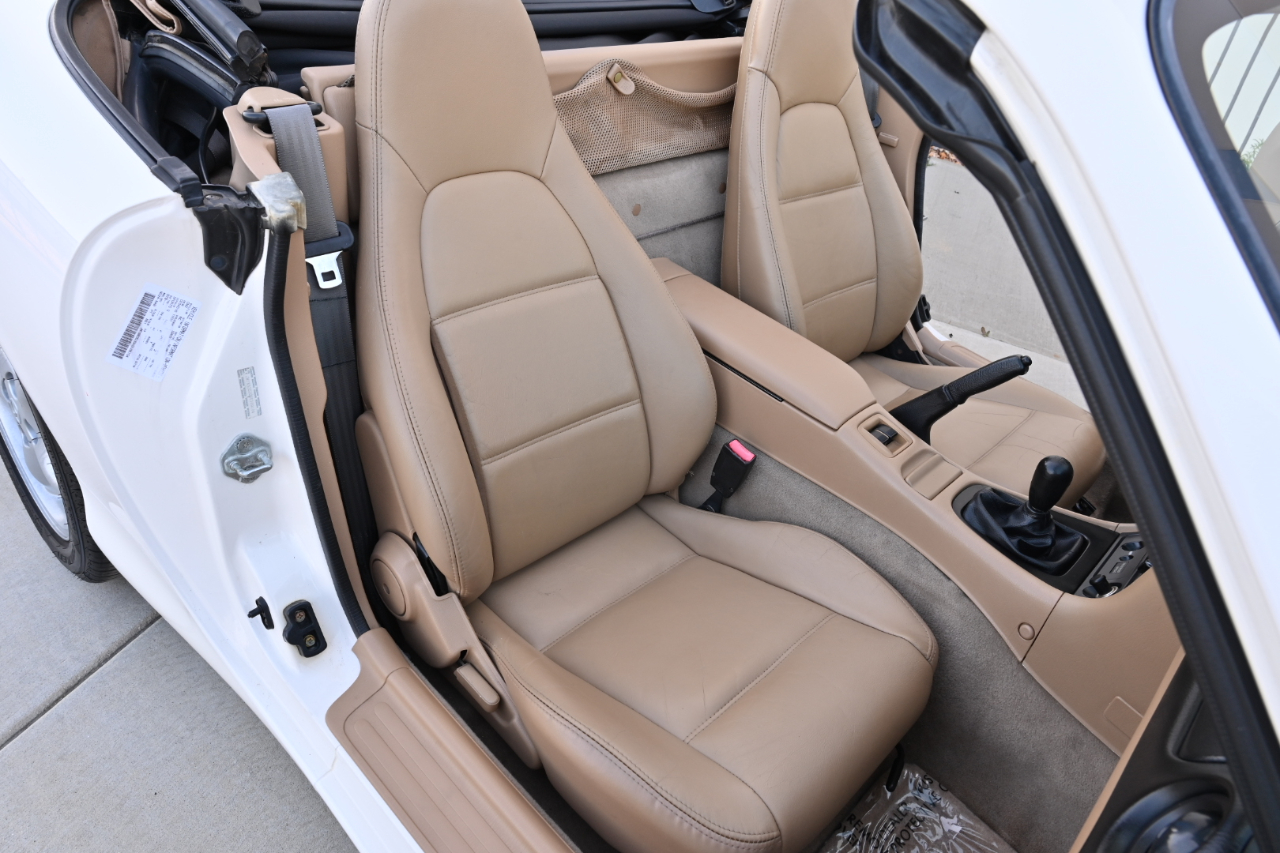 Mazda MX-5 Miata  1999