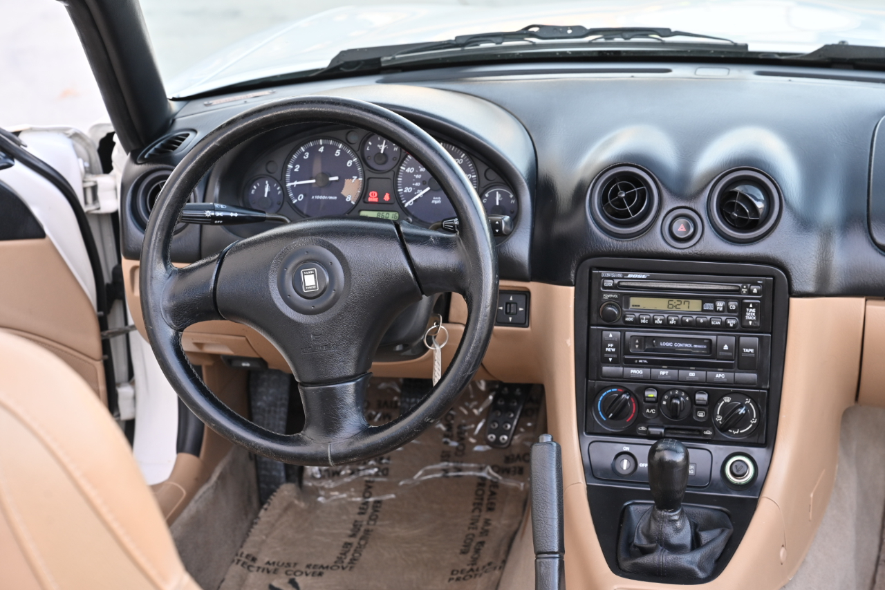 Mazda MX-5 Miata  1999