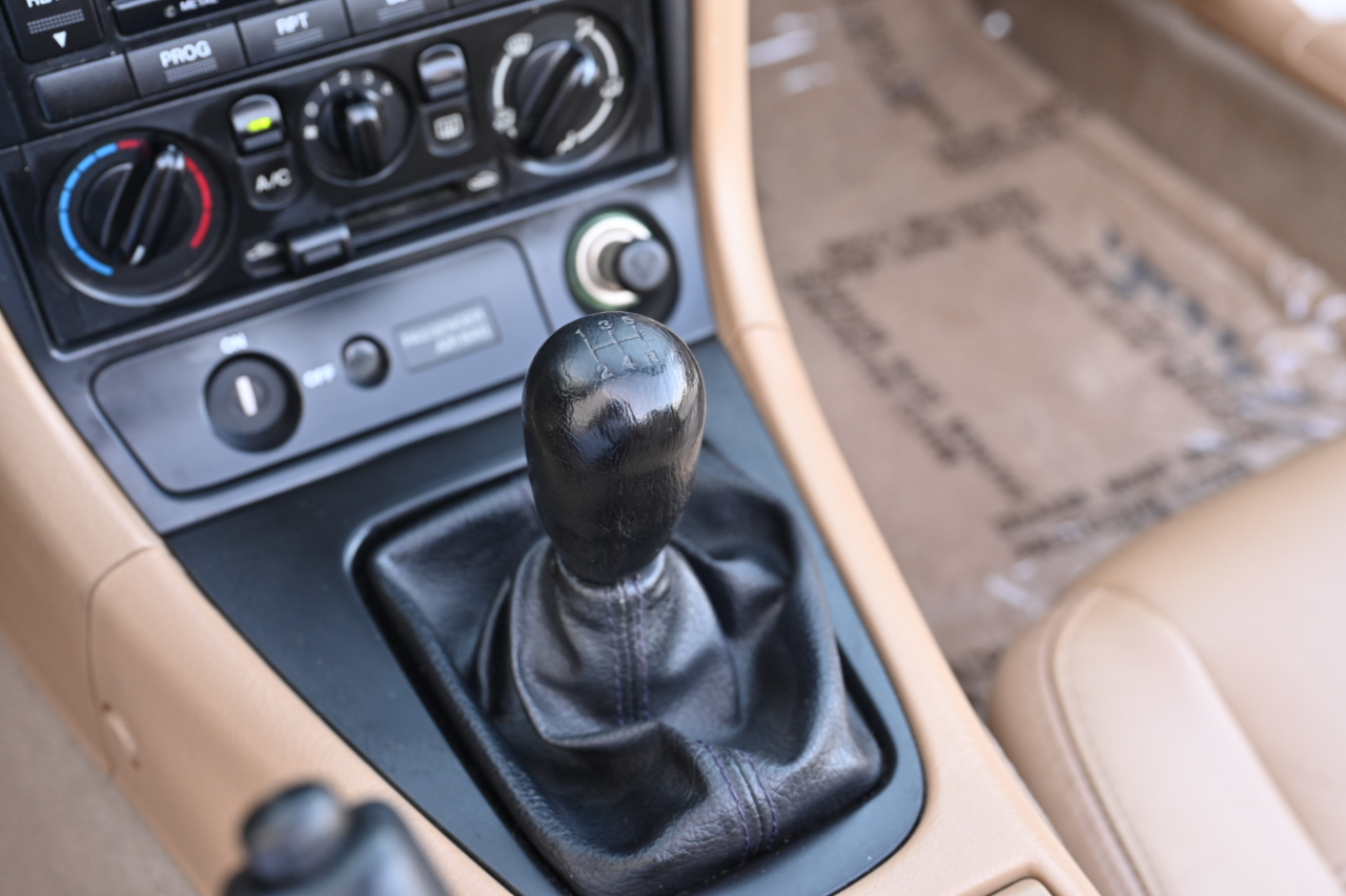 Mazda MX-5 Miata  1999