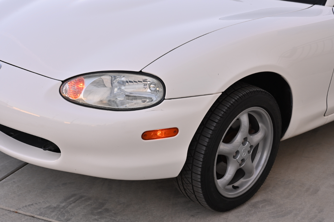 Mazda MX-5 Miata  1999