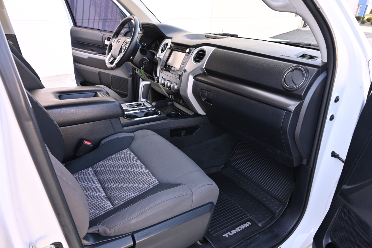 Toyota Tundra 4WD  2018