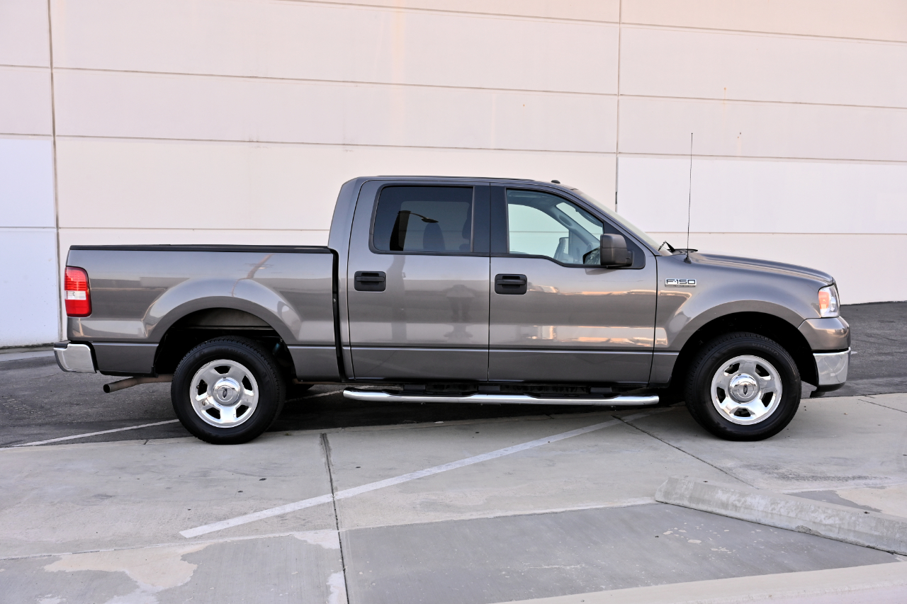 Ford F-150 SuperCrew 139" XLT 2006