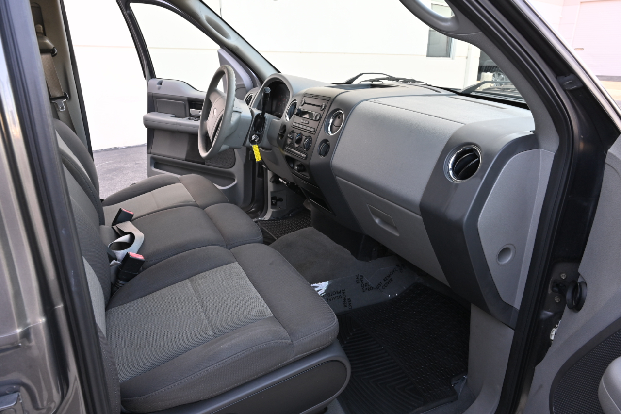 Ford F-150 SuperCrew 139" XLT 2006