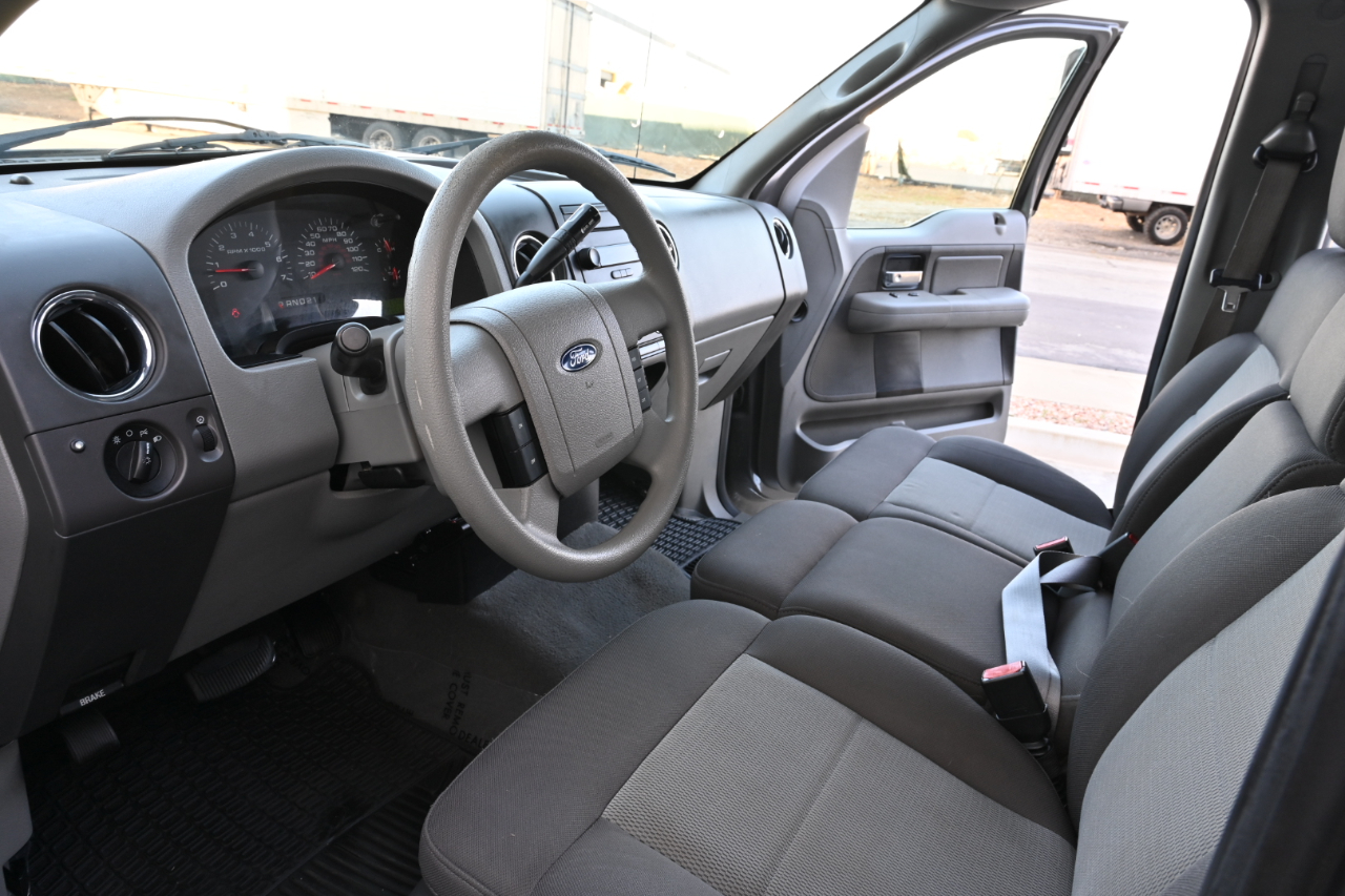 Ford F-150 SuperCrew 139" XLT 2006