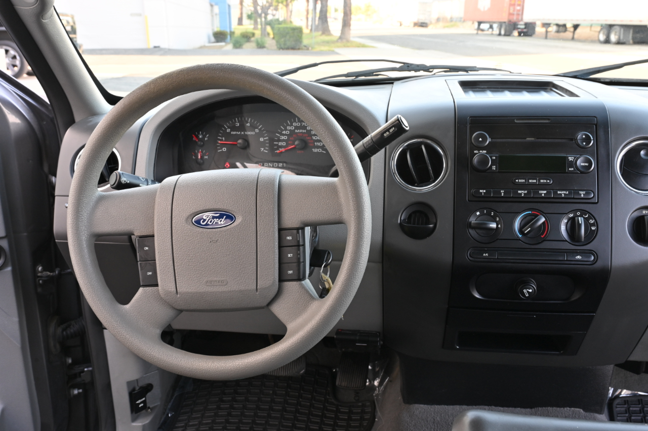 Ford F-150 SuperCrew 139" XLT 2006