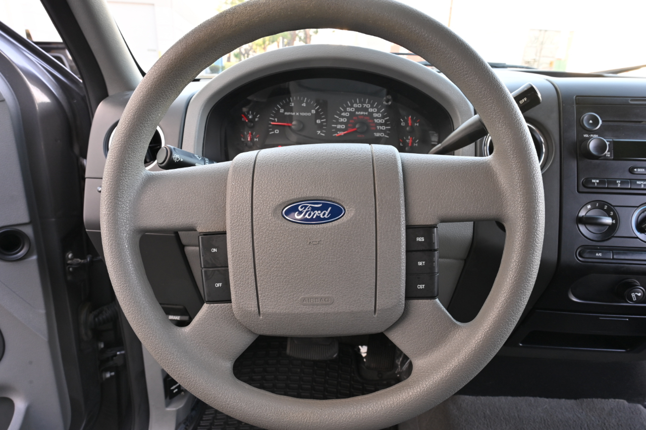 Ford F-150 SuperCrew 139" XLT 2006