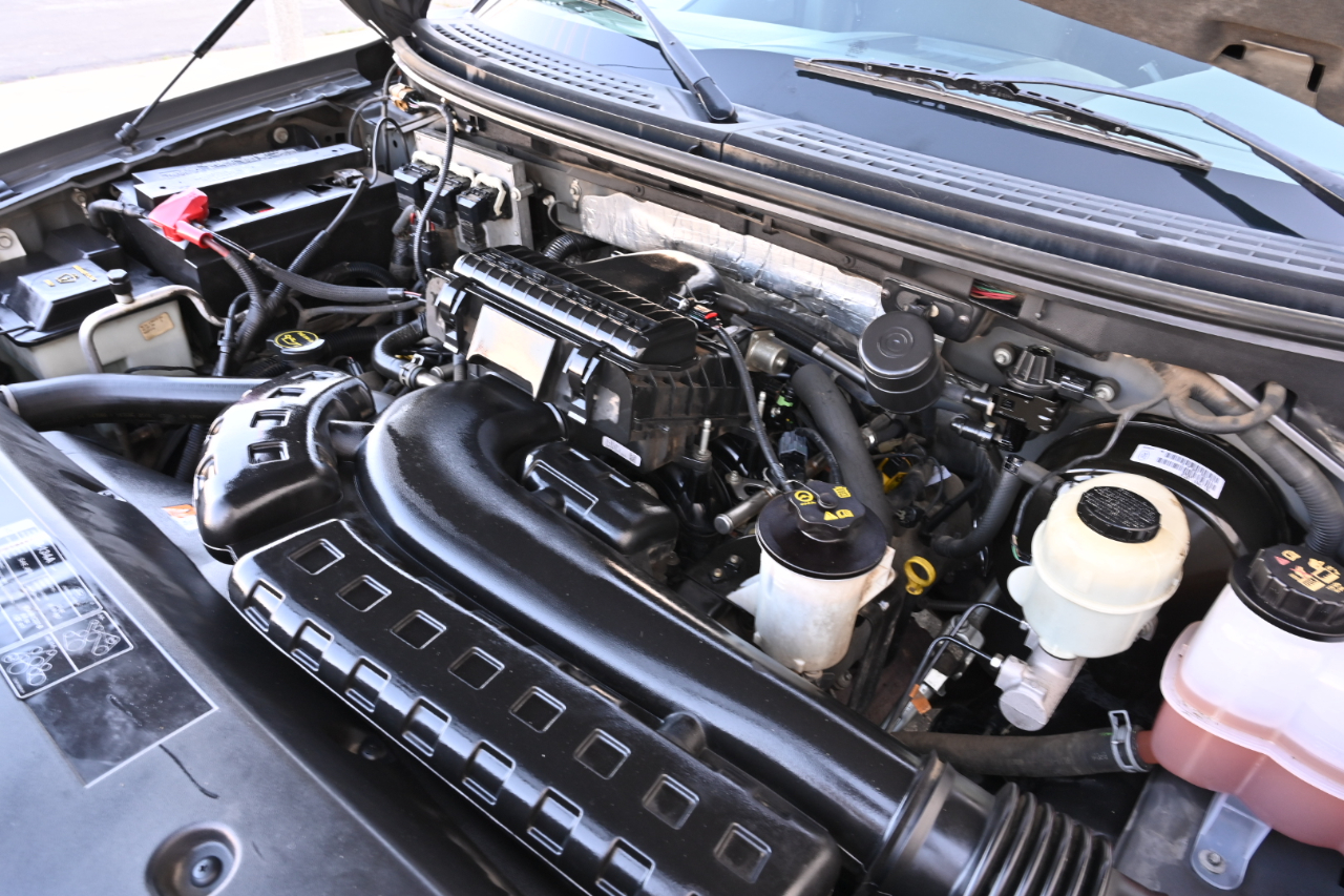 Ford F-150 SuperCrew 139" XLT 2006