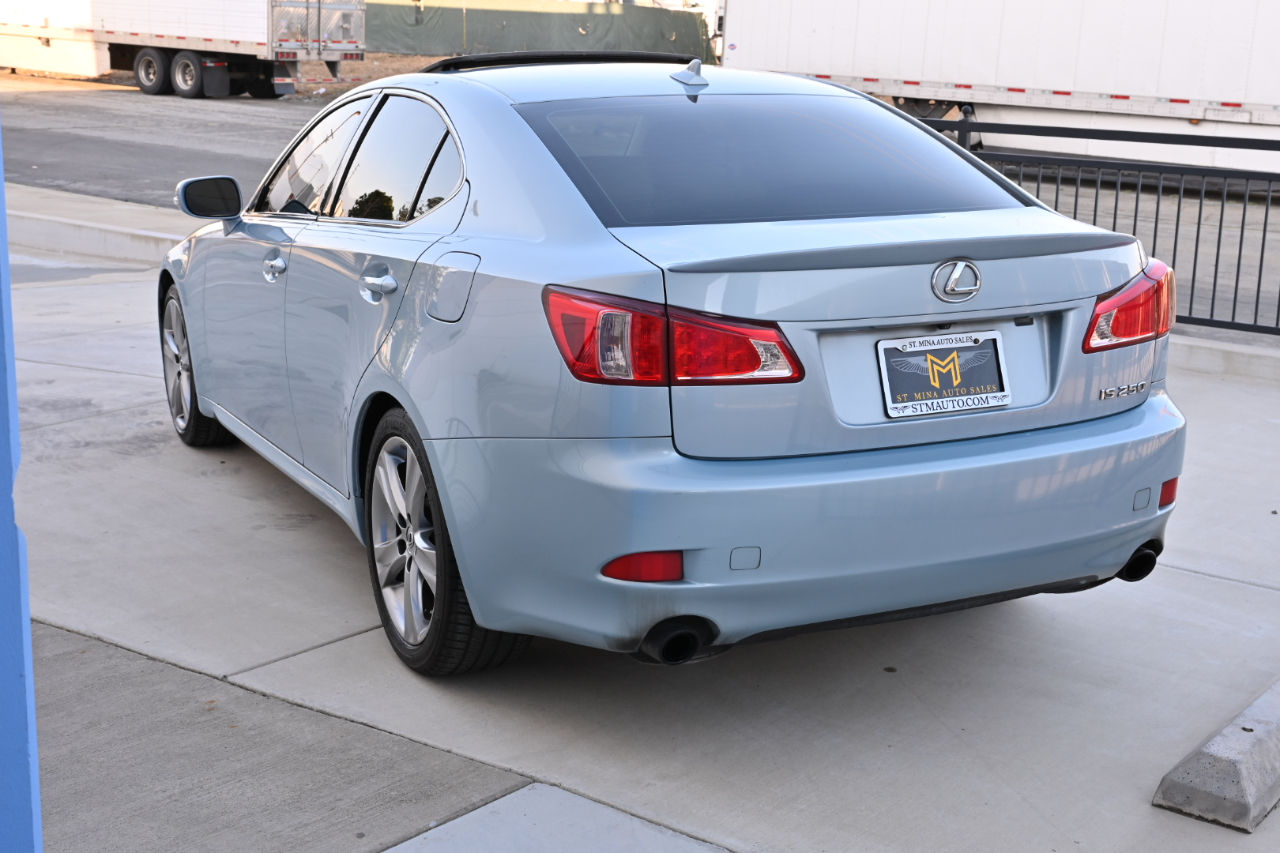 Lexus IS 250  2011