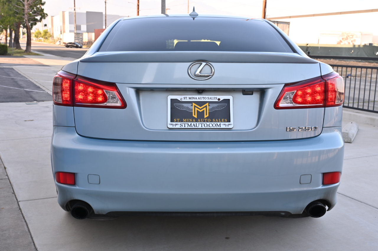 Lexus IS 250  2011
