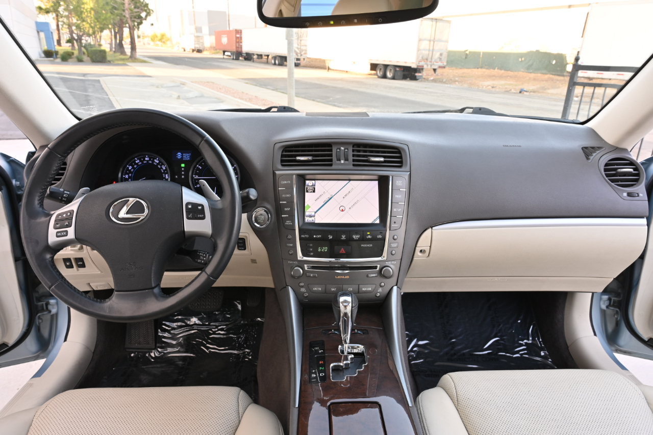Lexus IS 250  2011