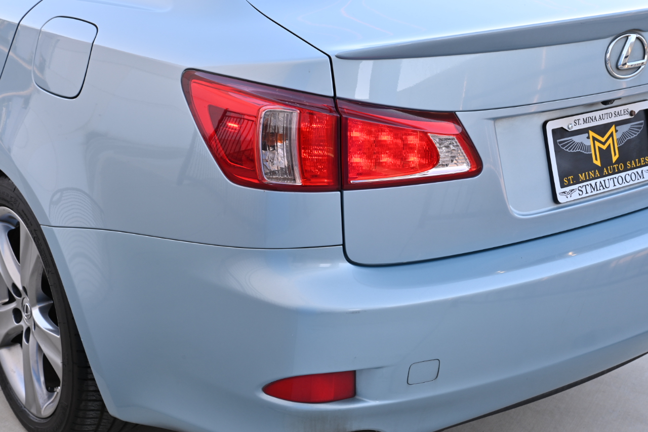Lexus IS 250  2011