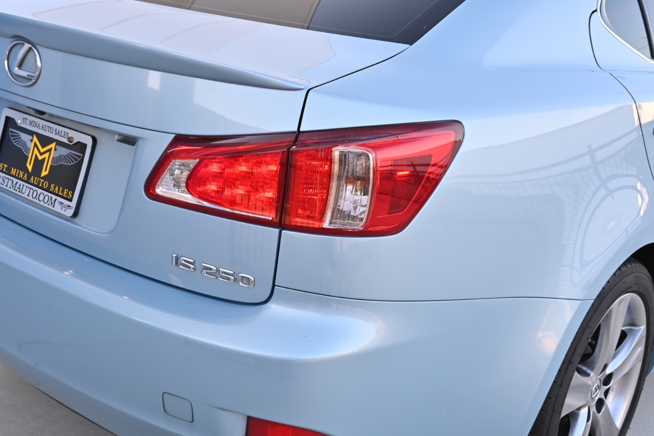 Lexus IS 250  2011
