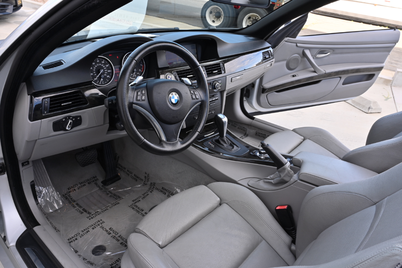 BMW 3 Series 328i Convertible 2009