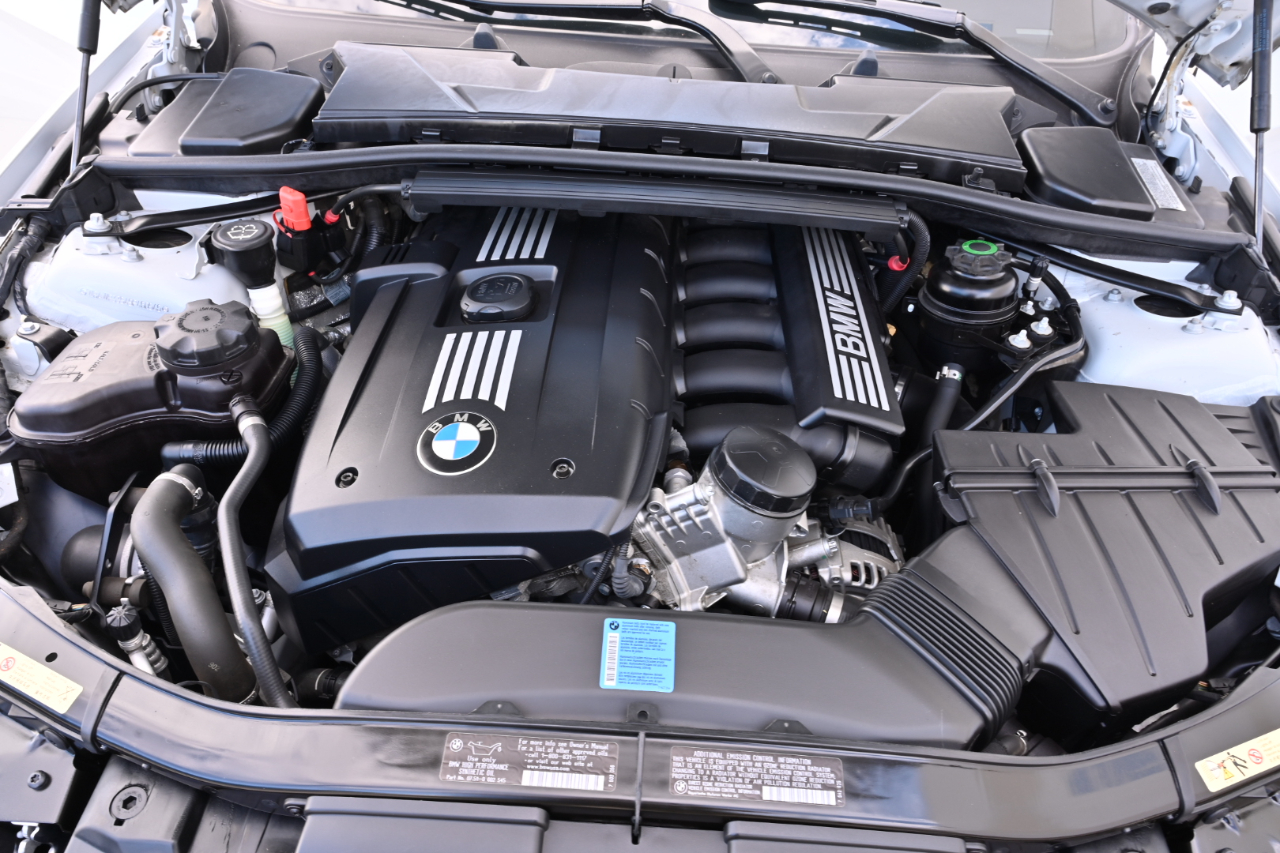 BMW 3 Series 328i Convertible 2009