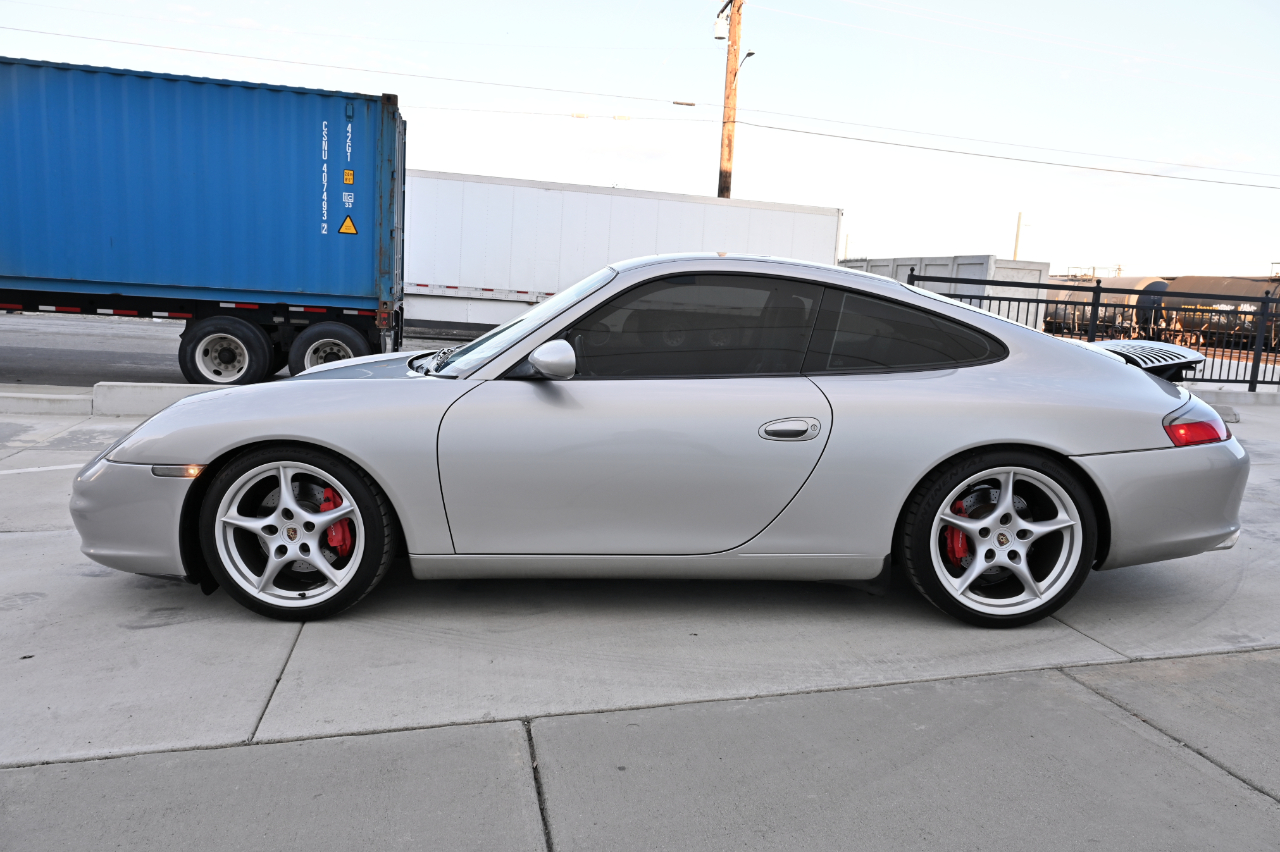 Porsche 911 Carrera  2002